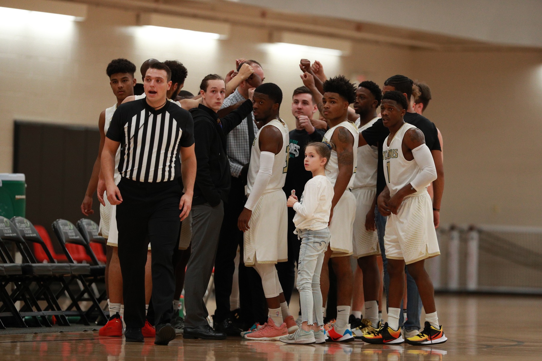 Cyclones outpace Caimans en route to First Round Win at the NJCAA National Tournament